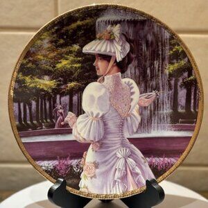 AVON President's Club Vintage 1993 Plate "Mrs. Albee Visits Montreal" Limited
